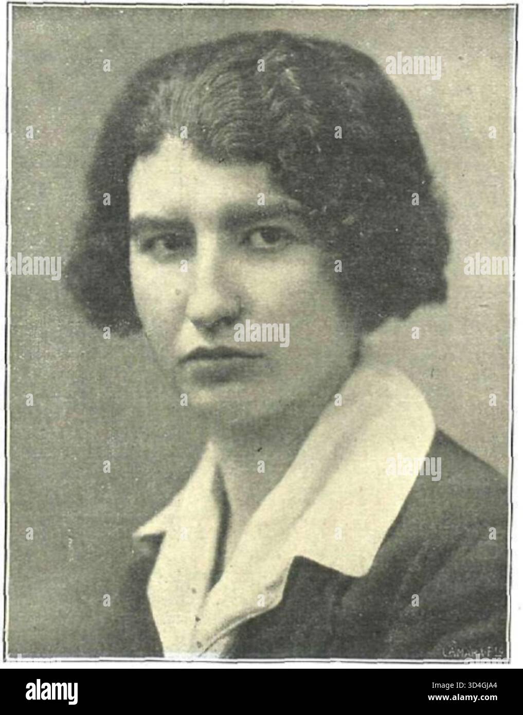 Ein Porträt von María Luísa Pérez Herrero, einer prominenten Persönlichkeit, die für ihre Arbeit und Beiträge zur spanischen Kultur bekannt ist. Ihr Vermächtnis ist in der kulturellen und künstlerischen Landschaft nach wie vor bedeutsam. Stockfoto