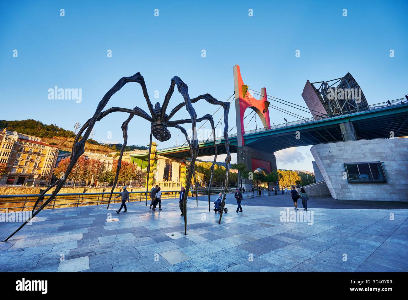 Maman-Skulptur von Louise Bourgeois vor dem Guggenheim Museum Bilbao in Spanien, Europa Stockfoto
