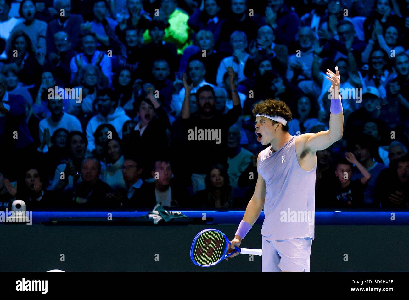 Turin, Italien. November 2025. Ben Shelton USA spielt Nitto ATP Finals 2025 während Nitto ATP Finals 2025, International Tennis Match in Turin, Italien, 9. November 2025 Credit: Independent Photo Agency/Alamy Live News Stockfoto
