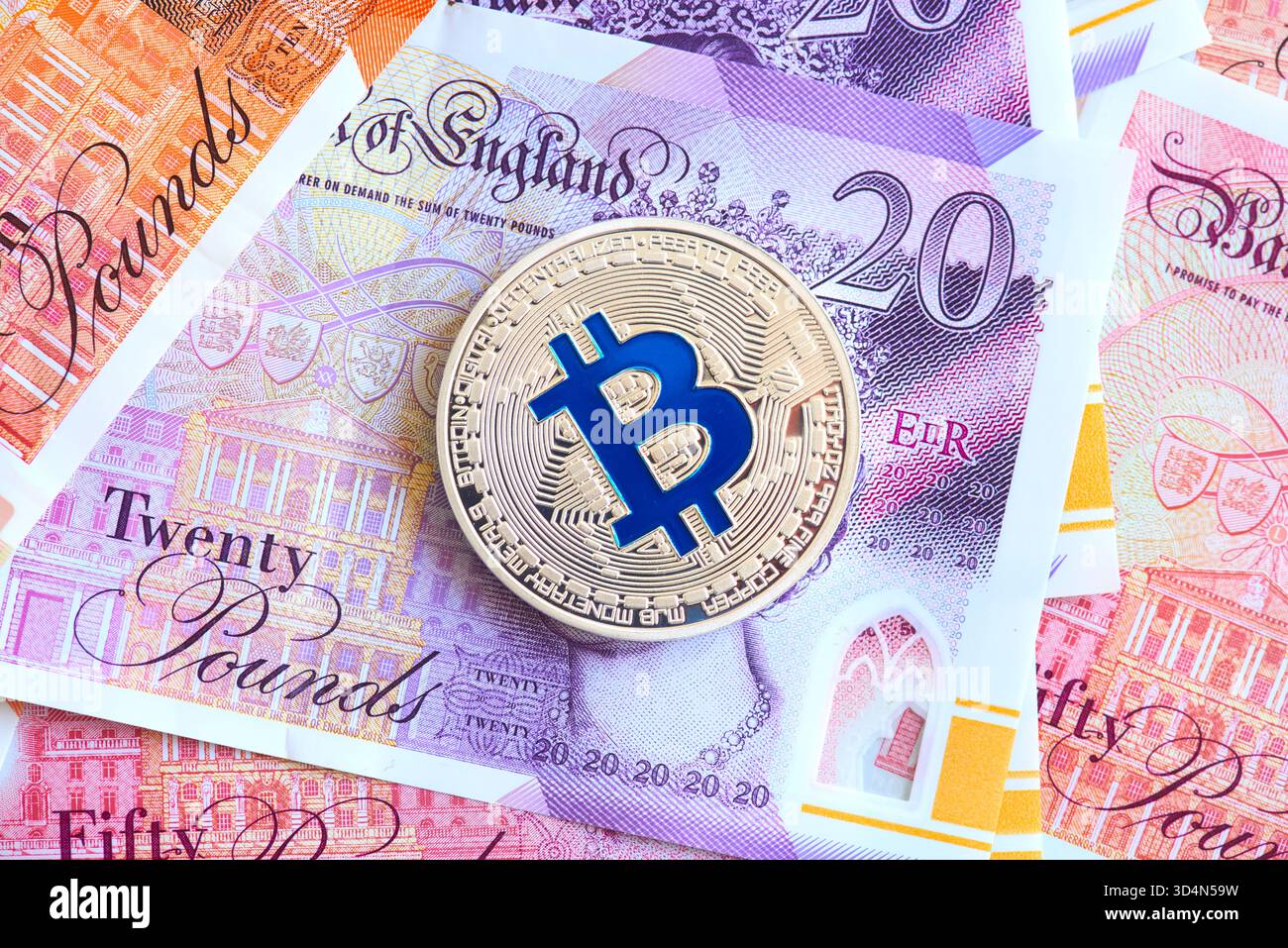 Bitcoin auf Banknote Stockfoto