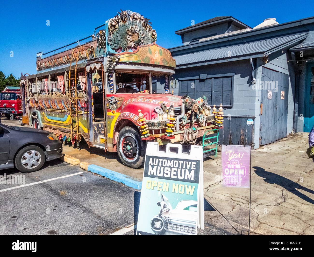 Miles Through Time Automotive Museum befindet sich in der Vintage Garage Antiques in Clarkesville Georgia USA Stockfoto