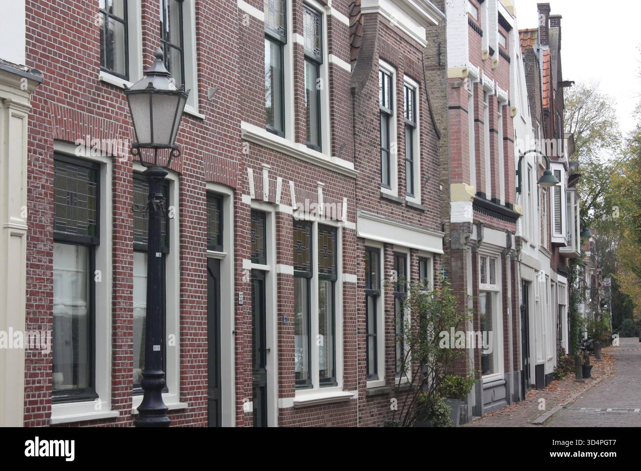 Häuser in der Spieringstraat in Gouda, Niederlande Stockfoto