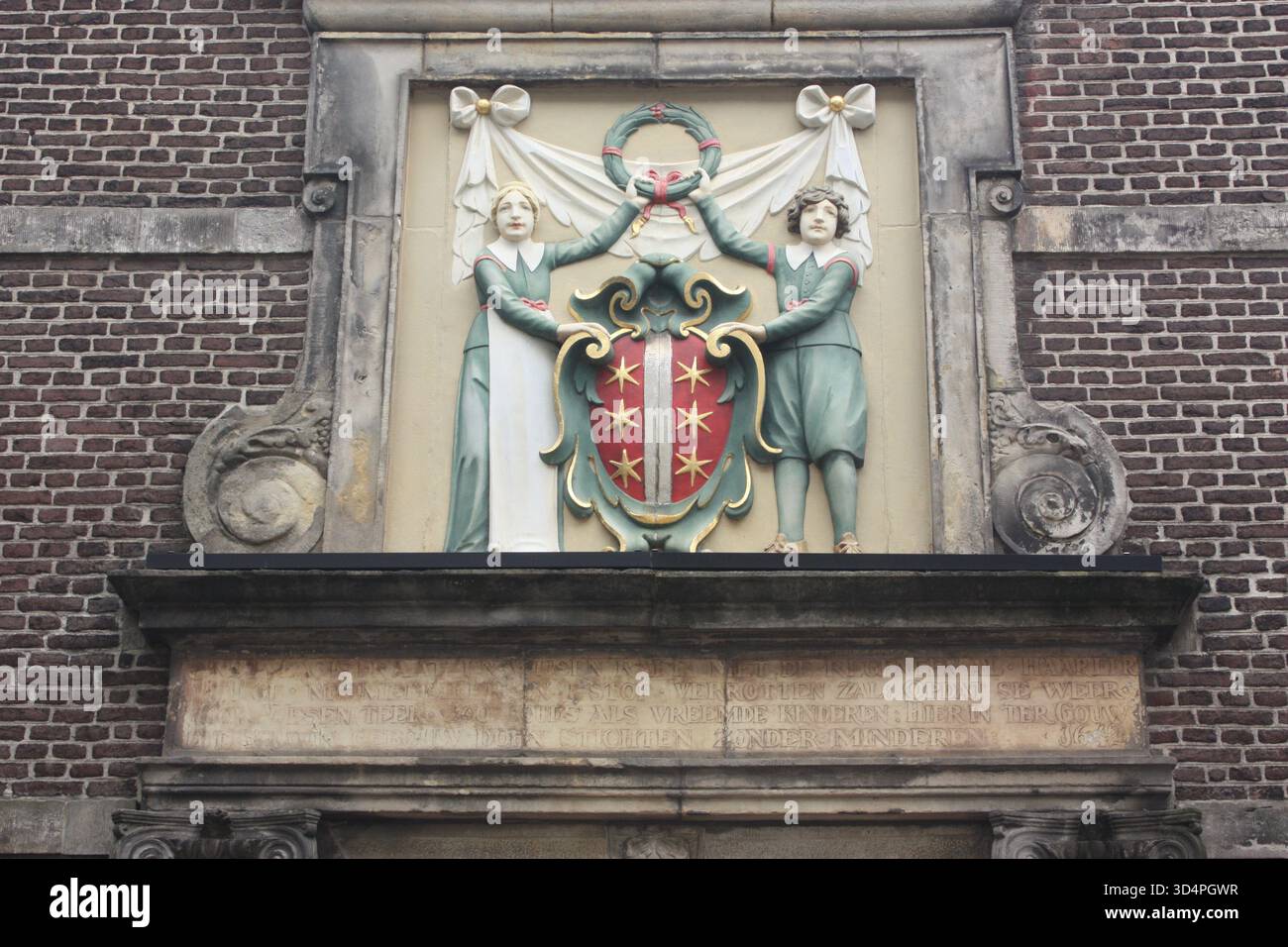 Dekorationen auf dem Weeshuis in Gouda, Niederlande Stockfoto