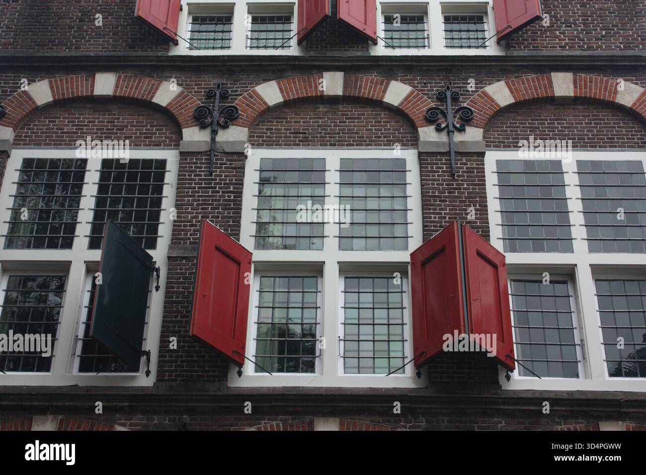 Dekorationen auf dem Weeshuis in Gouda, Niederlande Stockfoto