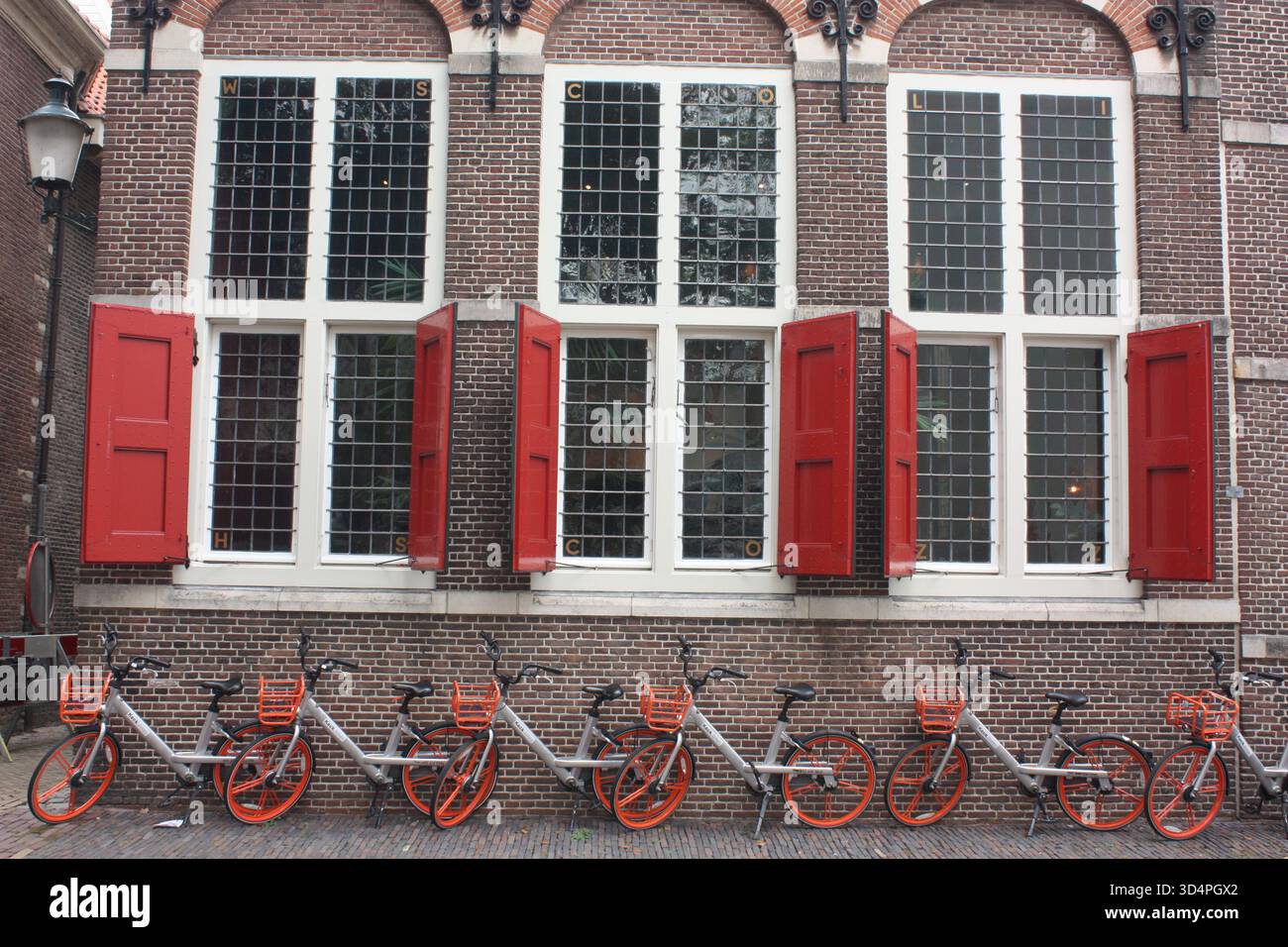 Dekorationen auf dem Weeshuis in Gouda, Niederlande Stockfoto