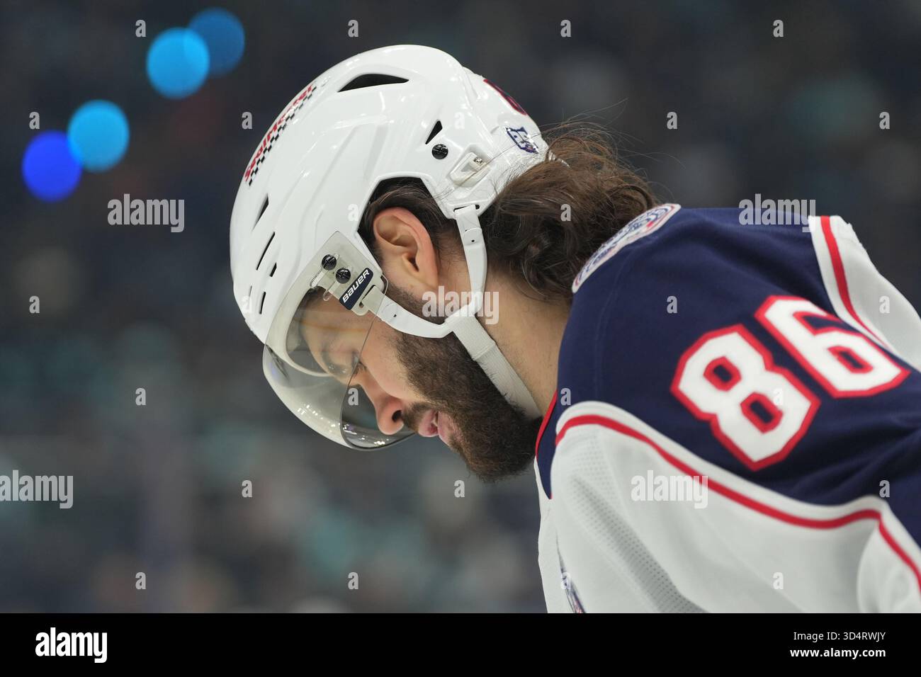 Seattle, Usa. November 2025. Columbus Blue Jackets Right Wing Kirill Marchenko (86) reagiert während der ersten Phase des NHL-Spiels gegen Seattle Kraken in der Climate Pledge Arena in Seattle, Washington am 11. November 2025. (Foto Nate Koppelman/SIPA USA) Credit: SIPA USA/Alamy Live News Stockfoto