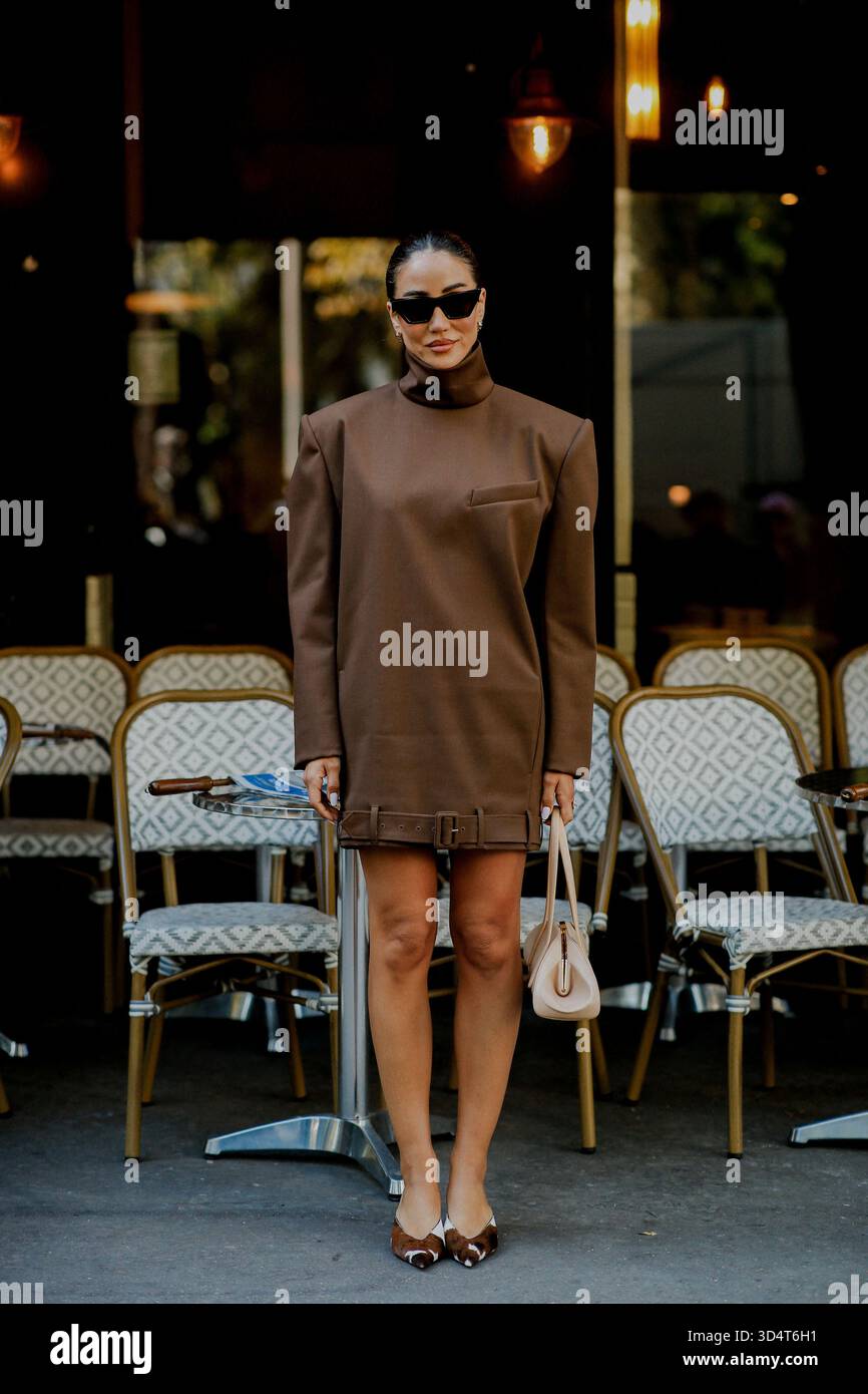 Paris, Frankreich. Oktober 2025. Tamara Kalinic kam am 2. Oktober 2025 zur Mugler Spring Summer 2026 Ready-to-Wear Show, die in der Garage Amelot, Paris, Frankreich, stattfand. Foto: Marie-Paola Bertrand-Hillion/ABACAPRESS.COM Credit: Abaca Press/Alamy Live News Stockfoto