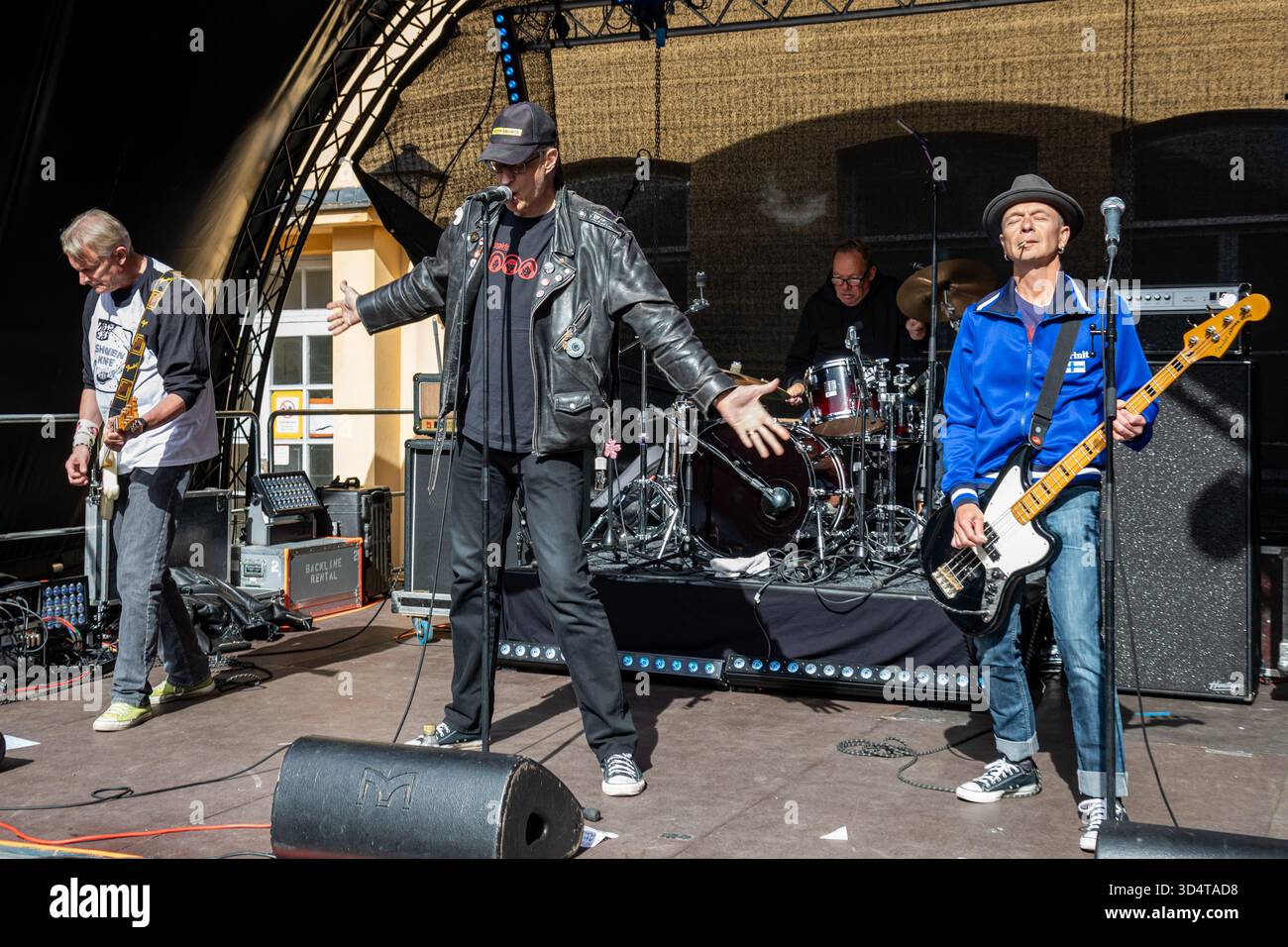 Tappajatomaatit auf der Bühne beim Punk ja Yäk 2025 Urban Punk Rock Festival in Turku, Finnland Stockfoto