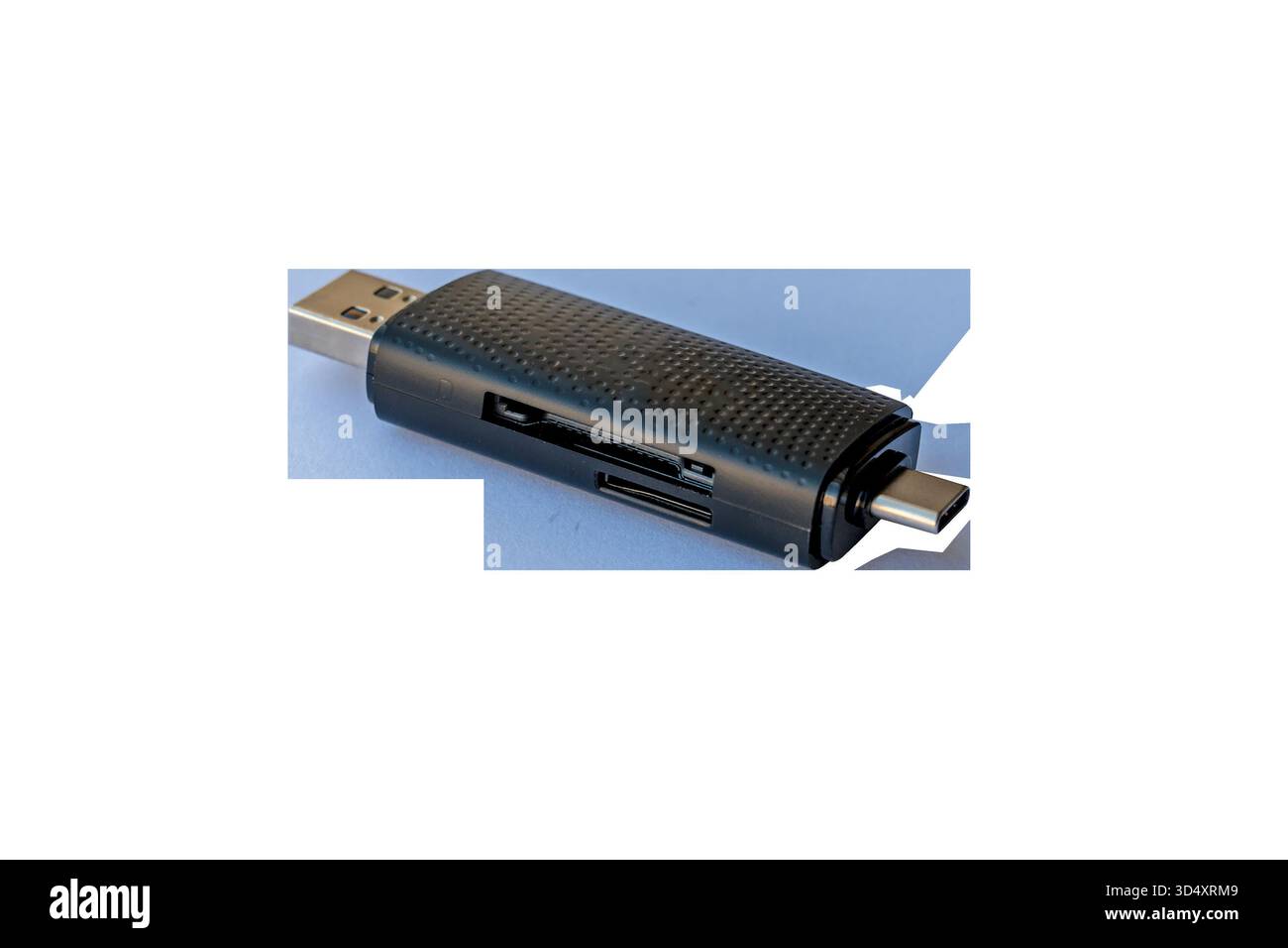 Multifunktionaler USB-Kartenleser mit USB-A- und USB-C-Anschlüssen, unterstützt SD- und microSD-Karten für schnelle Datenübertragung und tragbaren Einsatz. Hohe Qualität Stockfoto