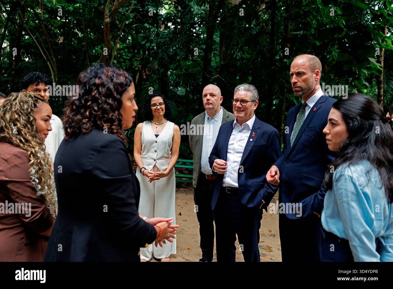 BELEM, BRASILIEN - 06. November 2025 - der britische Premierminister Keir Starmer und William, der Prinz von Wales, besuchen das Emilio Goeldi Museum, wo sie während des COP30-Gipfels der Vereinten Nationen zur Klimaschutzkonferenz 2025 in Belem, Brasilien, junge Politiker zum Thema Klimaschutz trafen - Foto: Geopix/No 10/Simon Dawson Stockfoto