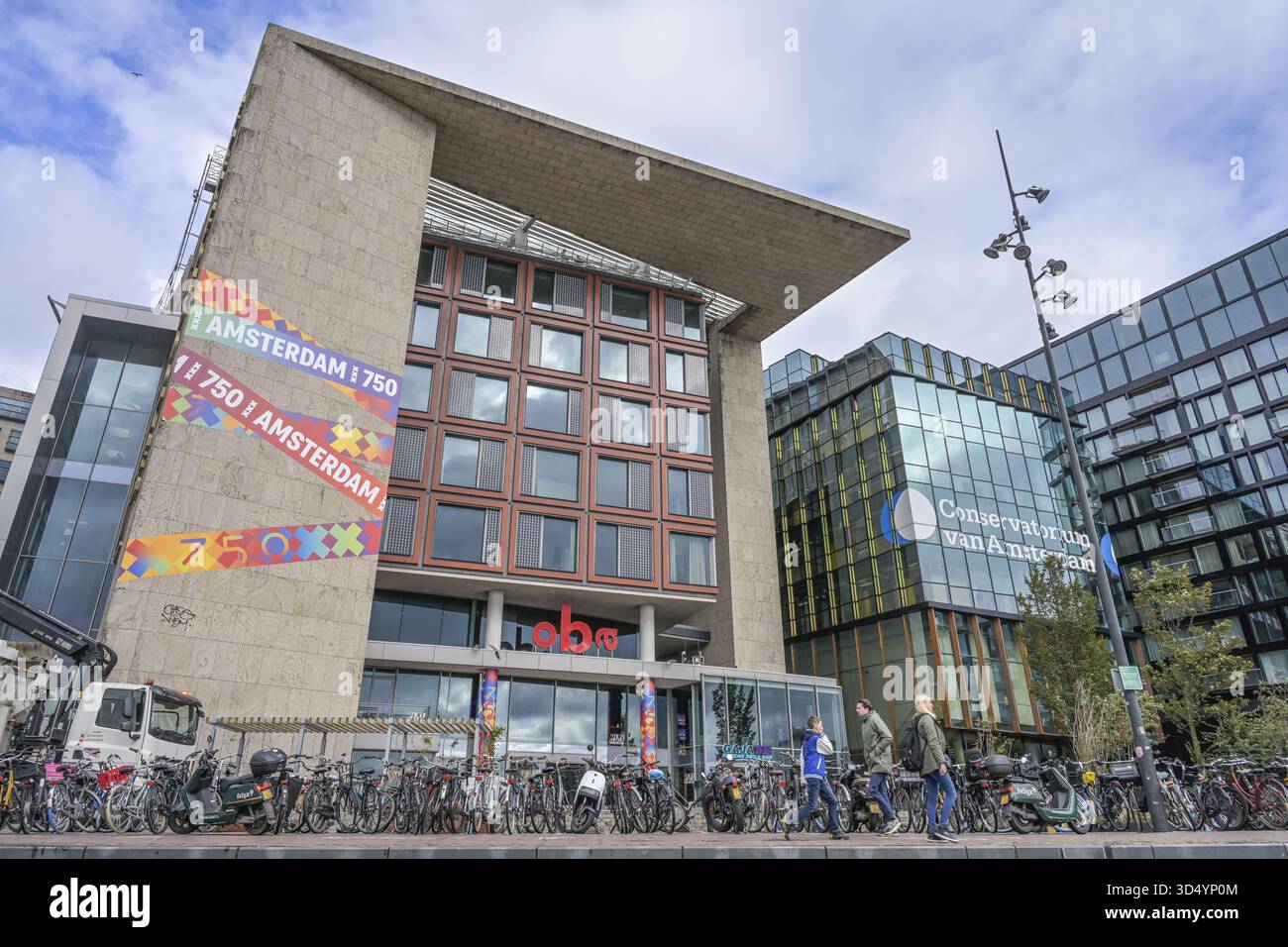 Openbare Bibliotheek, OBA Oosterdok, Conservatorium Music School, Oosterdokskade, Amsterdam, Niederlande Stockfoto