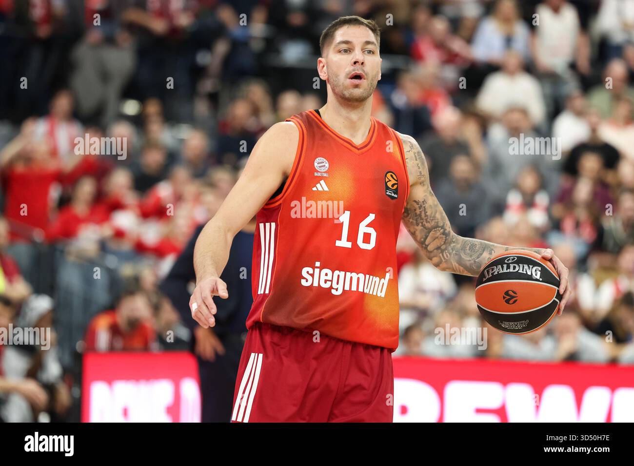Stefan Jovic (FC Bayern Basketball, #16), GER, FC Bayern Basketball vs. FC Barcelona, Basketball, Euroleague, 10. Runde, Saison 2025/2026, 12.11.2025, Foto: Eibner Press Photo/Jenni Maul Stockfoto
