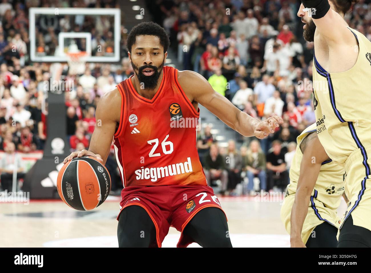 Spencer Dinwiddie (FC Bayern Basketball, #26), GER, FC Bayern Basketball vs. FC Barcelona, Basketball, Euroleague, 10. Spieltag, Saison 2025/2026, 12.11.2025, Foto: Eibner Press Photo/Jenni Maul Stockfoto