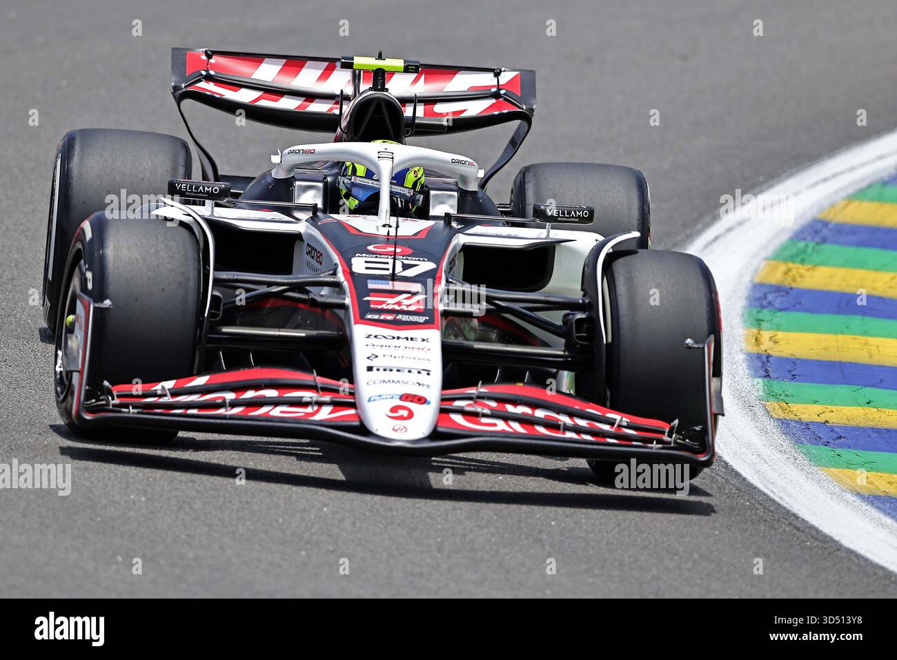 Sao Paulo, Brasilien. November 2025. Oliver Bearman (GBR) MoneyGram Haas F1 Team VF-25 Ferrari während des freien Trainings des F1 Grand Prix von Brasilien im Autodromo Jose Carlos Pace am 07. November 2025 in Sao Paulo, Brasilien. Foto: Heuler Andrey/DiaEsportivo/Alamy Live News Credit: DiaEsportivo/Alamy Live News Stockfoto
