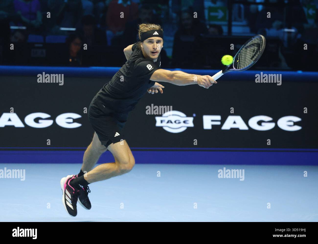 Turin, Italien. November 2025. Tennis, ATP-FINALE 2025 Alexander Zverev (DE), Turin, Italien, 12. November 2025. Foto Felice Calabro' Credit: Unabhängige Fotoagentur/Alamy Live News Stockfoto