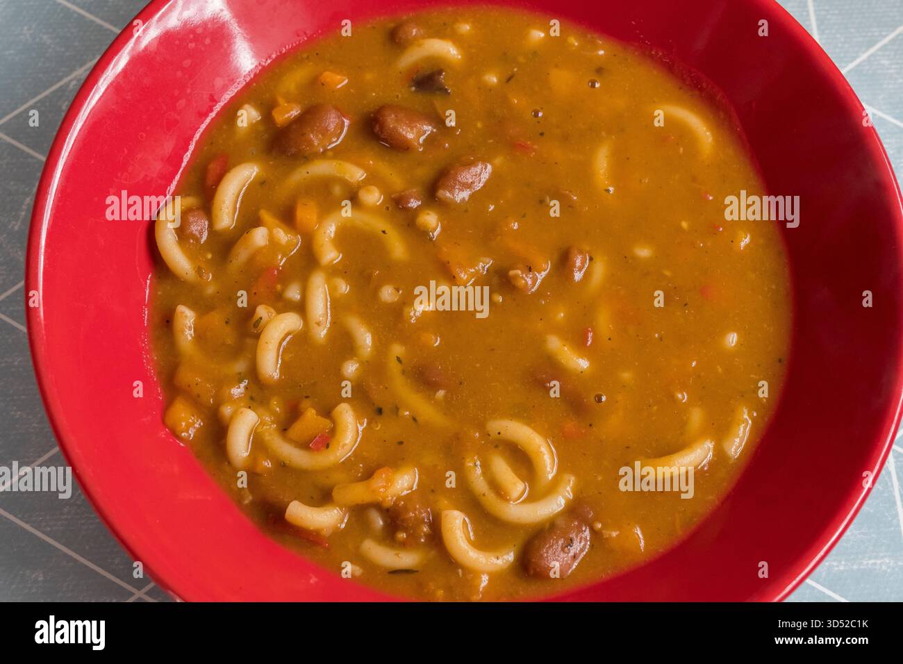 Pasta und Bohnen im italienischen Stil Stockfoto
