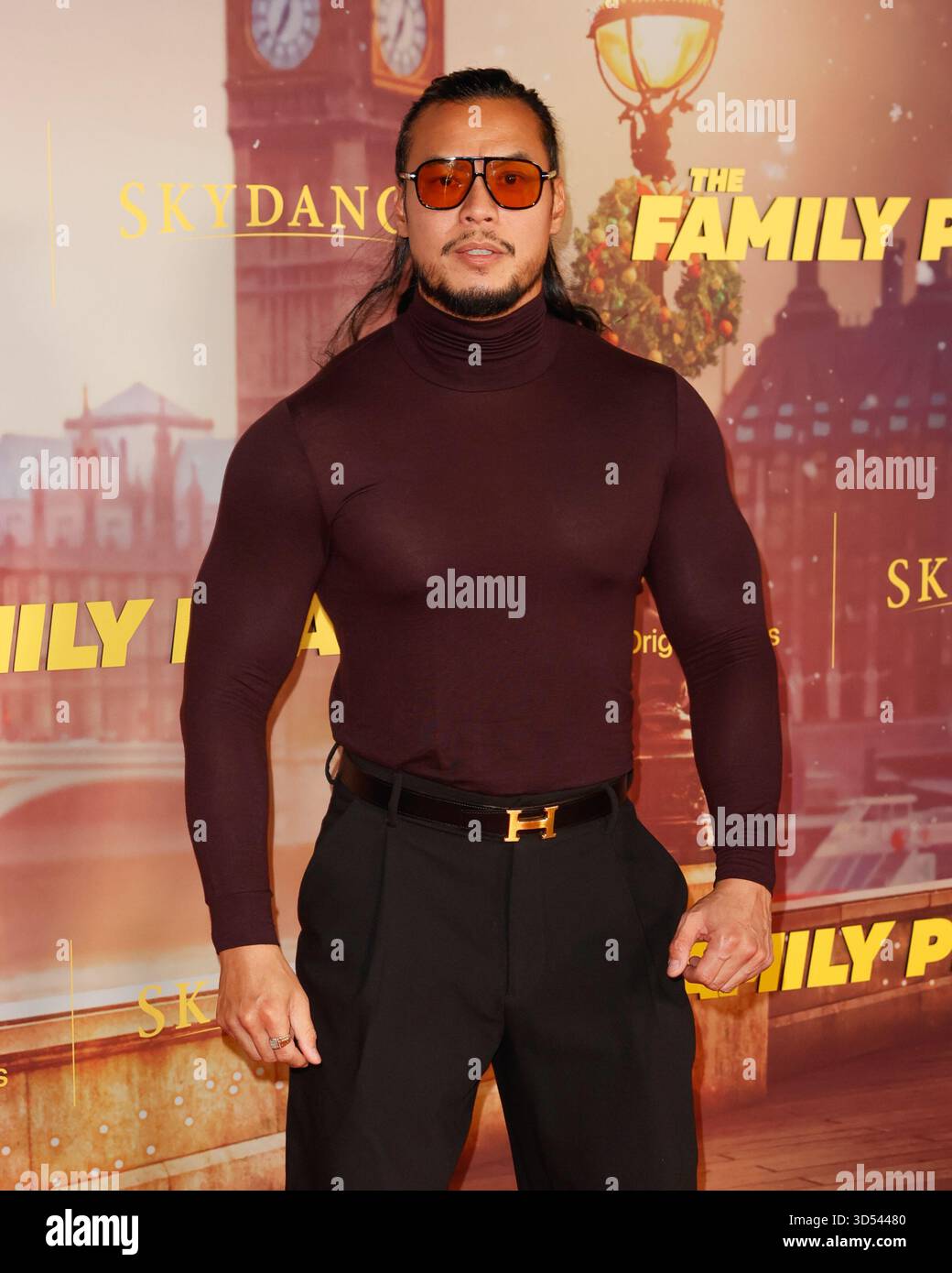 Quang Luong nimmt an der Weltpremiere von „The Family Plan 2“ im Curzon Mayfair in London Teil. Stockfoto