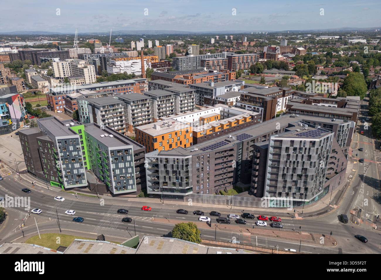 Blick aus der Vogelperspektive auf die Mews bei Eastbank, einem modernen Gebäude an der Great Ancoats Street, Manchester, Großbritannien. Stockfoto
