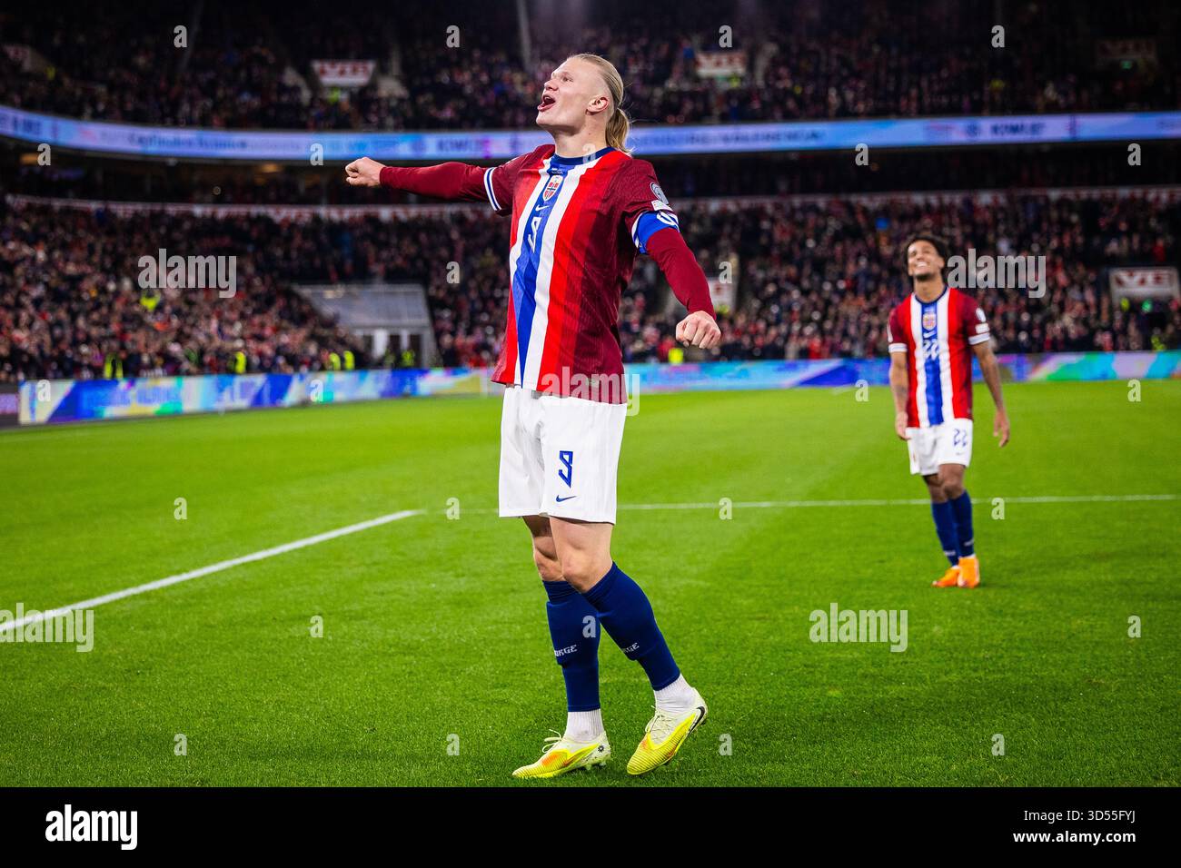 Oslo, Norwegen, 13. November 2025, Erling Haaland feiert ein Tor in der Qualifikation zur Weltmeisterschaft Norwegen gegen Estland, Oslo, Norwegen, Anne-Marie Forker/Alamy Live News Stockfoto