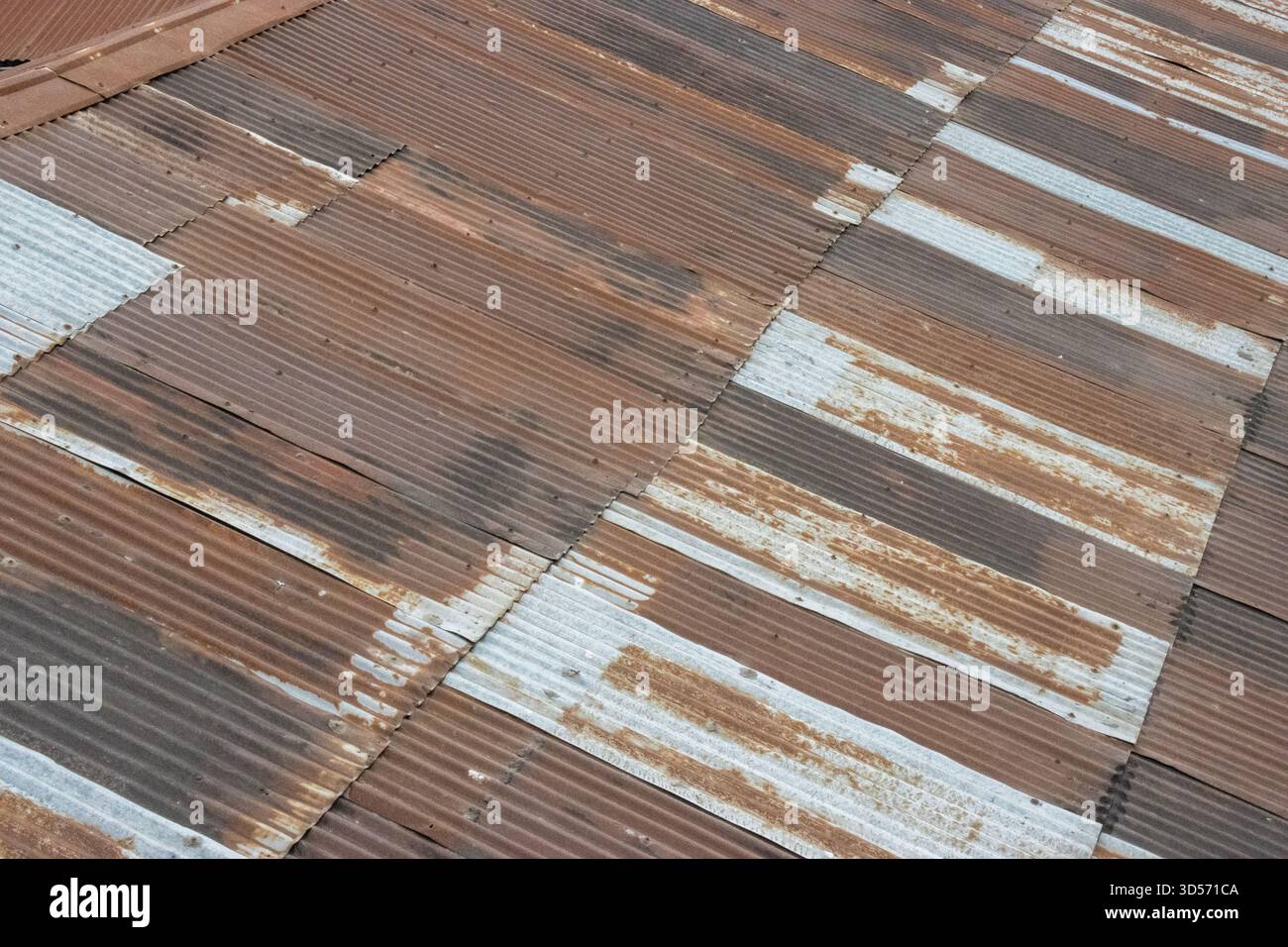 Rostiges Wellblech, typisch für Darjeeling Stockfoto