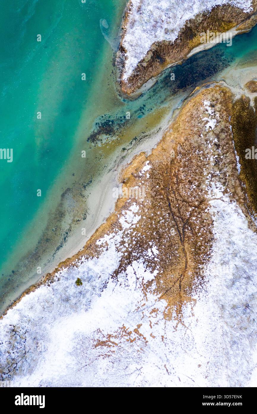 Verschneite Marsh Aerial im Winter Stockfoto