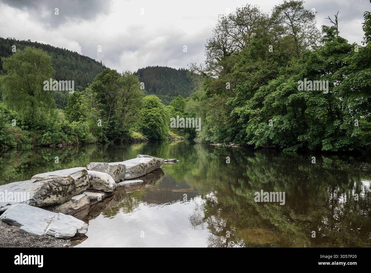 River Conwy bei Betws y Coed in Conwy County Borough North Wales Stockfoto