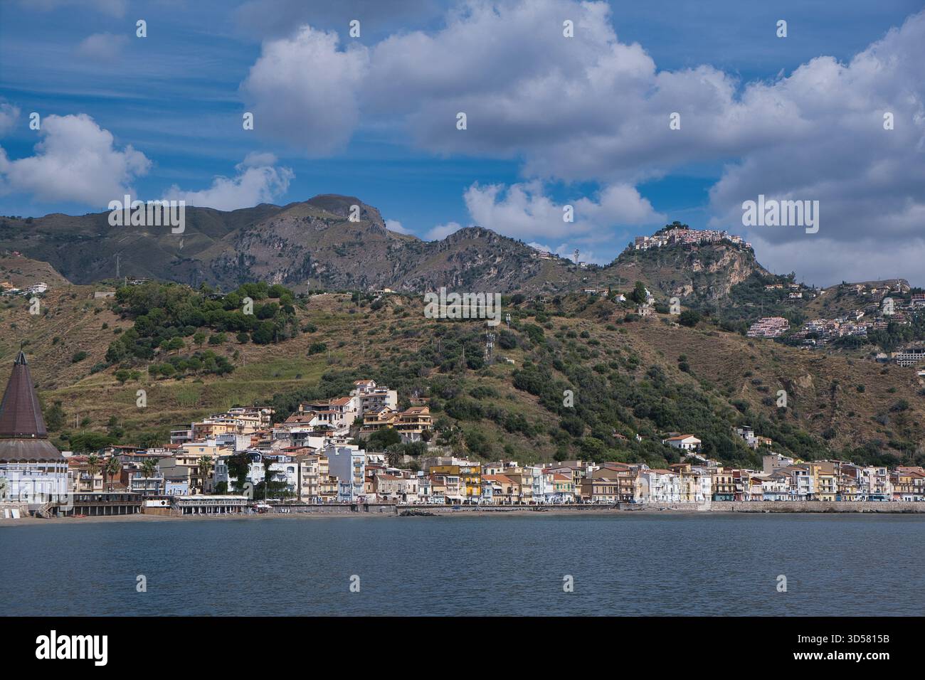 Blick auf die Küste um Giardini-Naxos Stockfoto