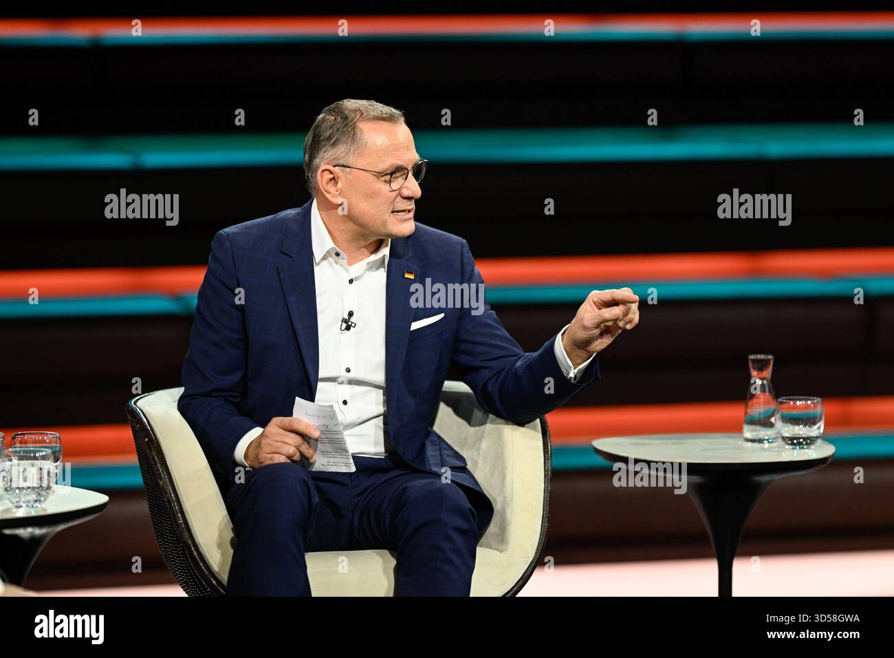 Tino Chrupalla Politiker 11/25 ihr Tino Chrupalla am 11. November 2025 in Markus Lanz , ZDF TV Fernsehen Talkshow Talkshow Talkshow Deutschland deutsch deutscher Mann Politik Co-Vorsitzender Parteivorsitzender AfD deutscher Politiker quer halb sitzend sprechend gestikuliert *** Tino Chrupalla Politiker 11 25 Ihr Tino Chrupalla am 11. November 2025 in Markus Lanz , ZDF TV Talkshow Talkshow Deutschland deutscher Mann Politik Co-Vorsitzender Parteivorsitzender AfD deutscher Politiker Cross halb sitzend sprechendes Gestikulieren Stockfoto