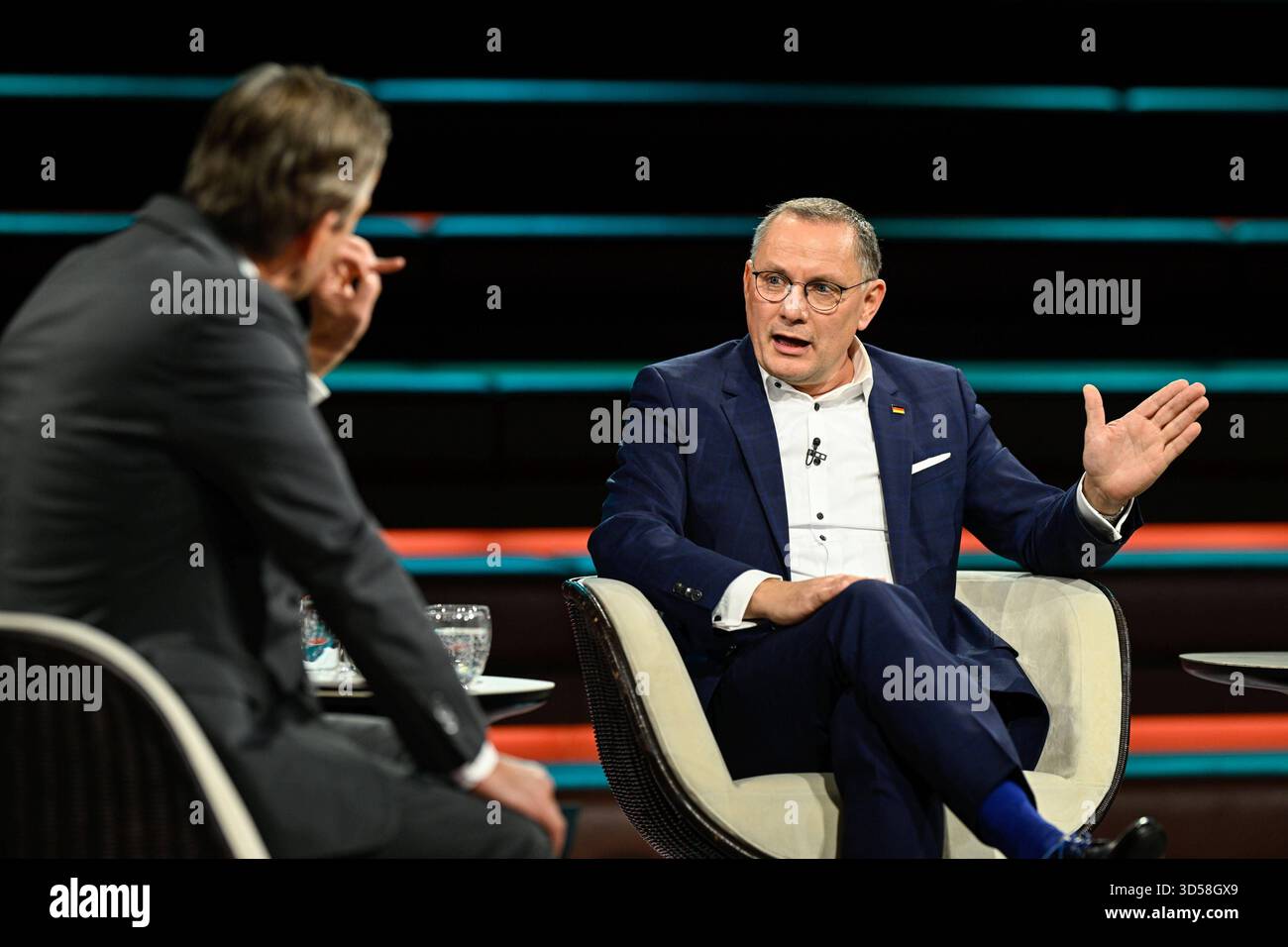 Markus Lanz li. mit Tino Chrupalla 11/25 her Markus Lanz li. Und Tino Chrupalla am 11. November 2025 in Markus Lanz , ZDF TV Fernsehen Talkshow Talkshow Talkshow Deutschland deutsch deutscher Mann Männer Politik Politiker Co-Vorsitzender Parteivorsitzender AfD Journalist Journalismus Moderator Autor Fotografie Fotograf 2025 Stockfoto