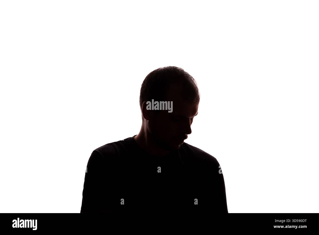 Trauriger Mann junger unrasierter Geschäftsmann Geschäftskleidung Silhouette - auf weißem Hintergrund isolieren Stockfoto