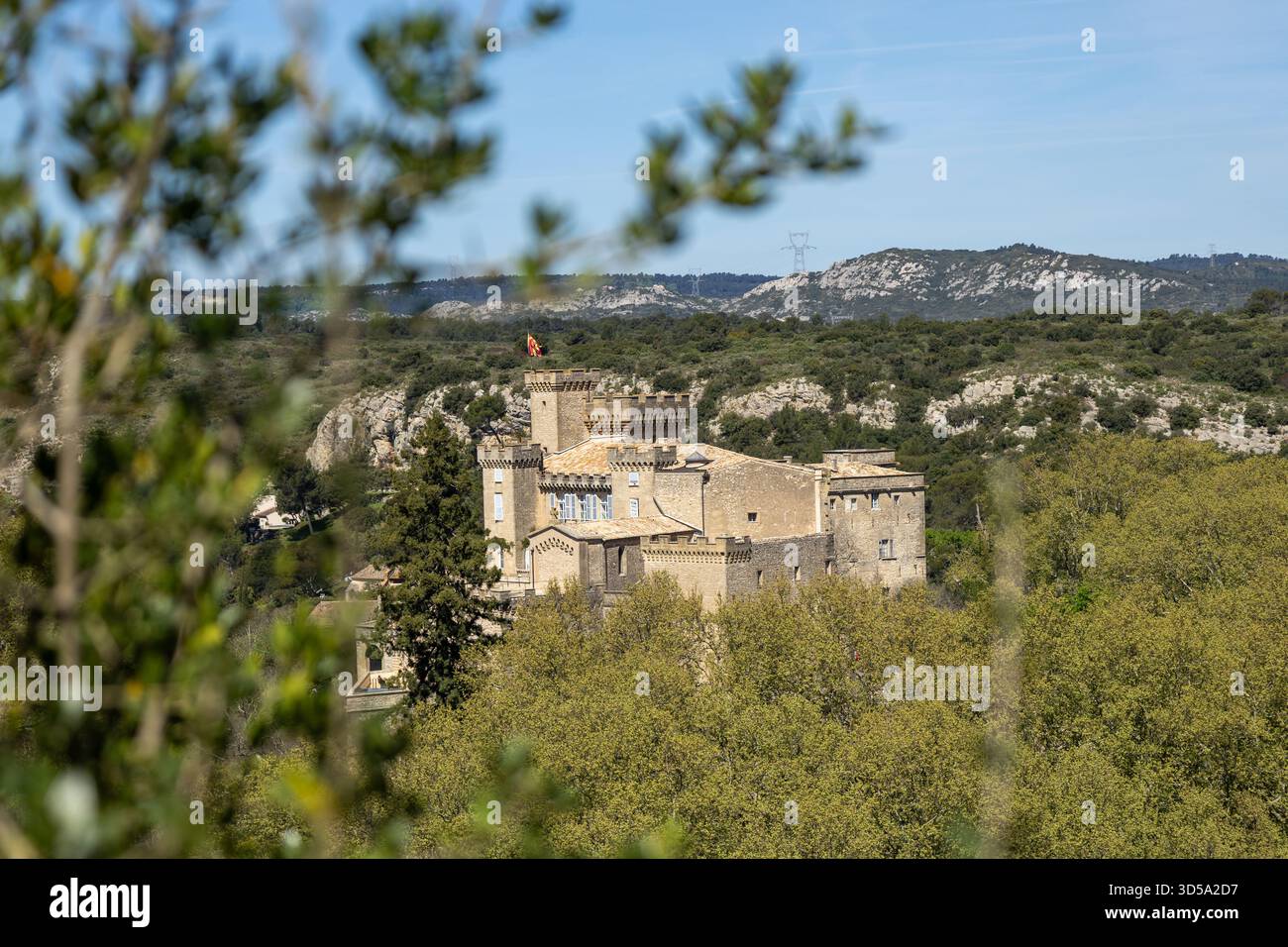 Vue aérienne du Château de la Barben en Provence Stockfoto