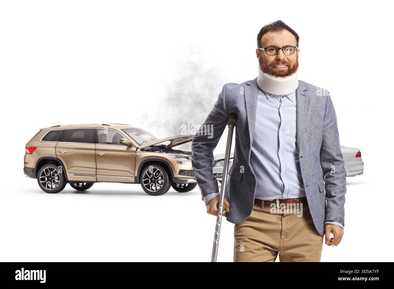 Mann nach einem Autounfall mit Halsverletzung isoliert auf weißem Hintergrund Stockfoto