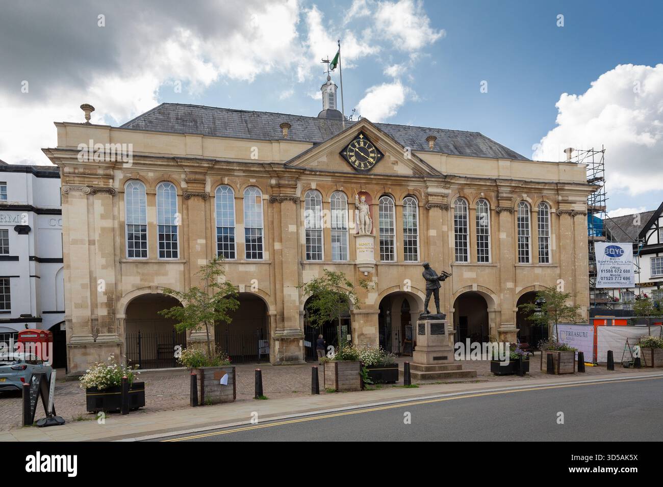 Monmouth, Großbritannien, 16. Juni 2025: Shire Hall Museum, Agincourt Square. 1724 erbaut, ehemals das Zentrum für die Assize Courts und Quarter Sessions für Mon Stockfoto