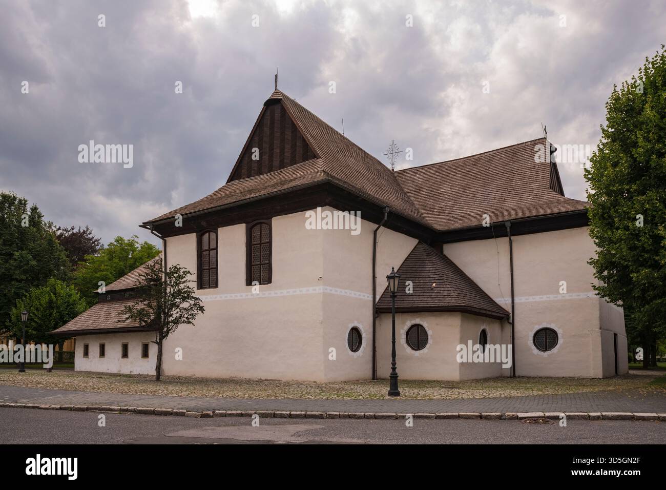 Die evangelische Kirche der Heiligen Dreifaltigkeit aus Holz wurde 1681 von den Lutheranern in Kežmarok, Slowakei, erbaut. Stockfoto