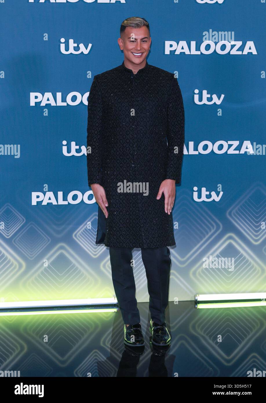 Junaid Ahmed sah beim ITV Palooza 2025 im Barbican Centre in London. Stockfoto