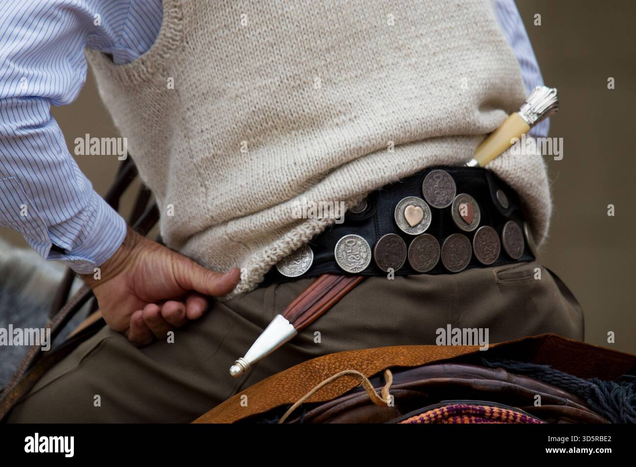 Das 86. Traditionsfest in San Antonio de Areco, Argentinien, vom 14. Bis 16. November 2025 umfasst Live-Musik, traditionelle Tänze, Volksmusik, Paraden und andere Aktivitäten im Gaucho-Stil. (Foto: Catriel Gallucci Bordoni/NurPhoto)0 Credit: NurPhoto SRL/Alamy Live News Stockfoto