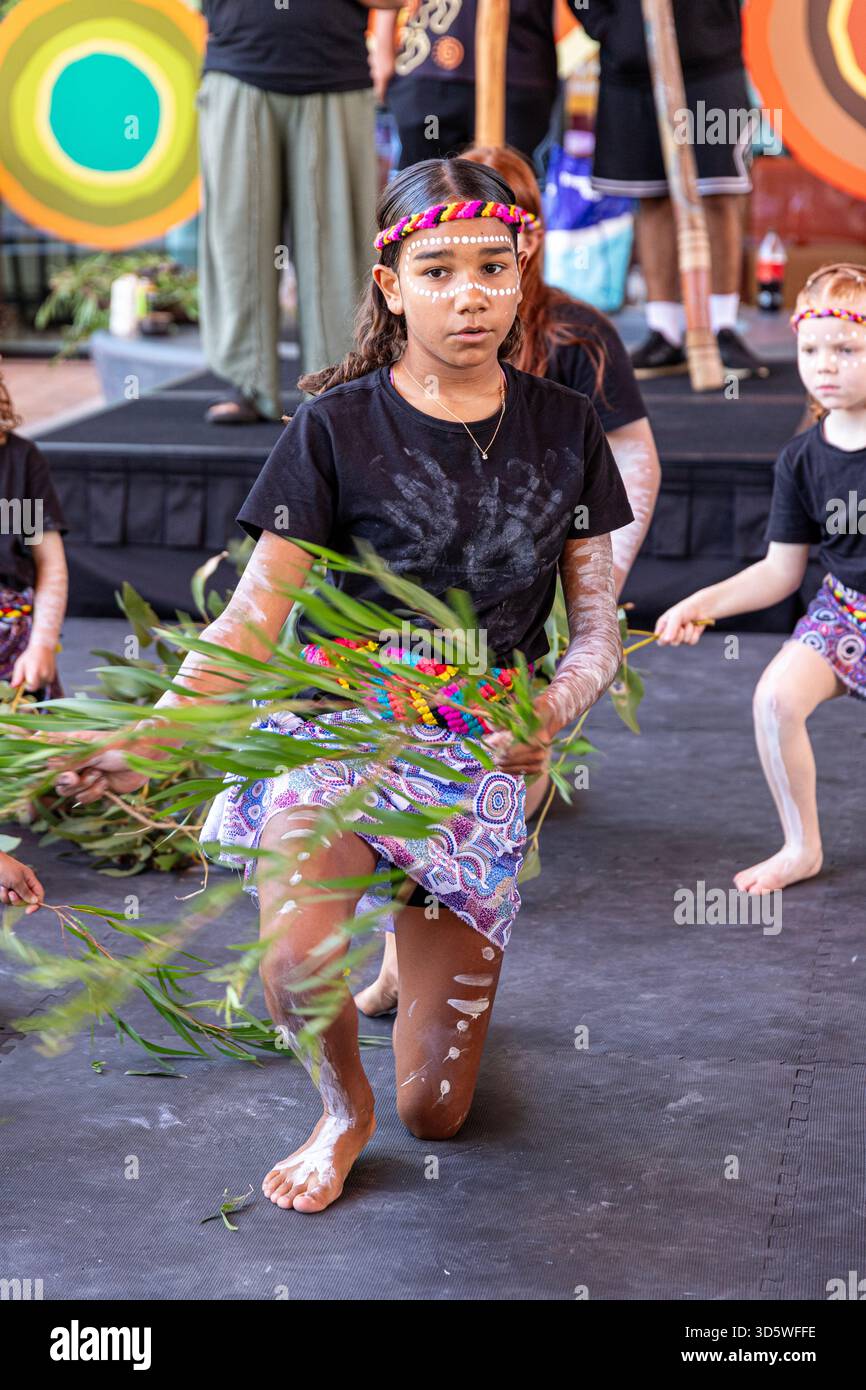Die reguläre Nyumbi-Tanzvorstellung am Samstagmorgen im Museum of Western Australia Boola Bardip, Perth, Western Australia, WA, Australien Stockfoto