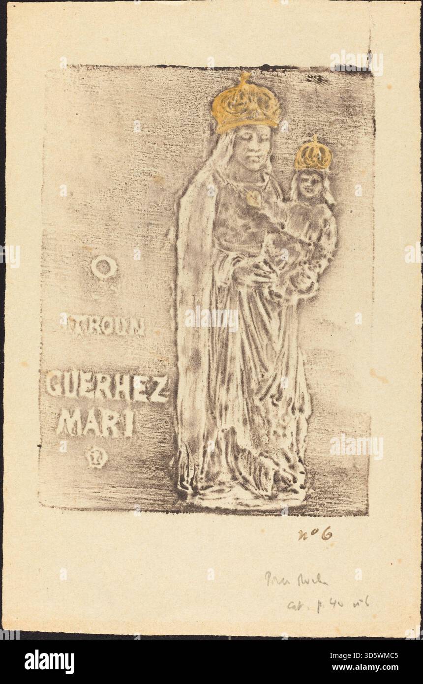 Notre Dame du Folgoet von Pierre Roche stellt die Jungfrau Maria in einem skulpturalen Werk dar, das traditionelle religiöse Ikonographie zeigt, mit Vorhängen, Haltung und symbolischer Geste im Detail. Stockfoto
