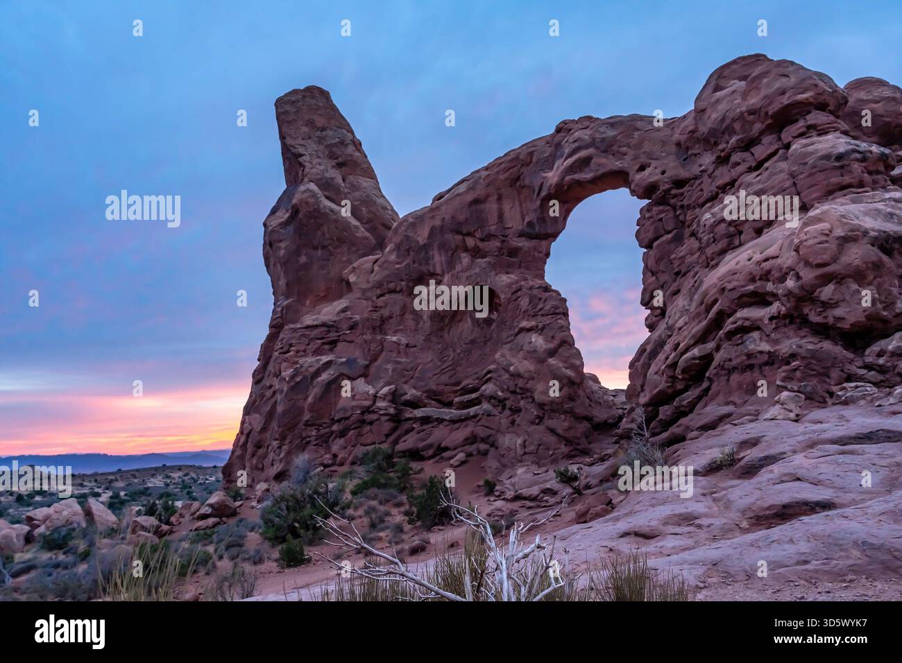 Utahs faszinierende Felsformationen, die atemberaubende geologische Wunder einfangen. Stockfoto