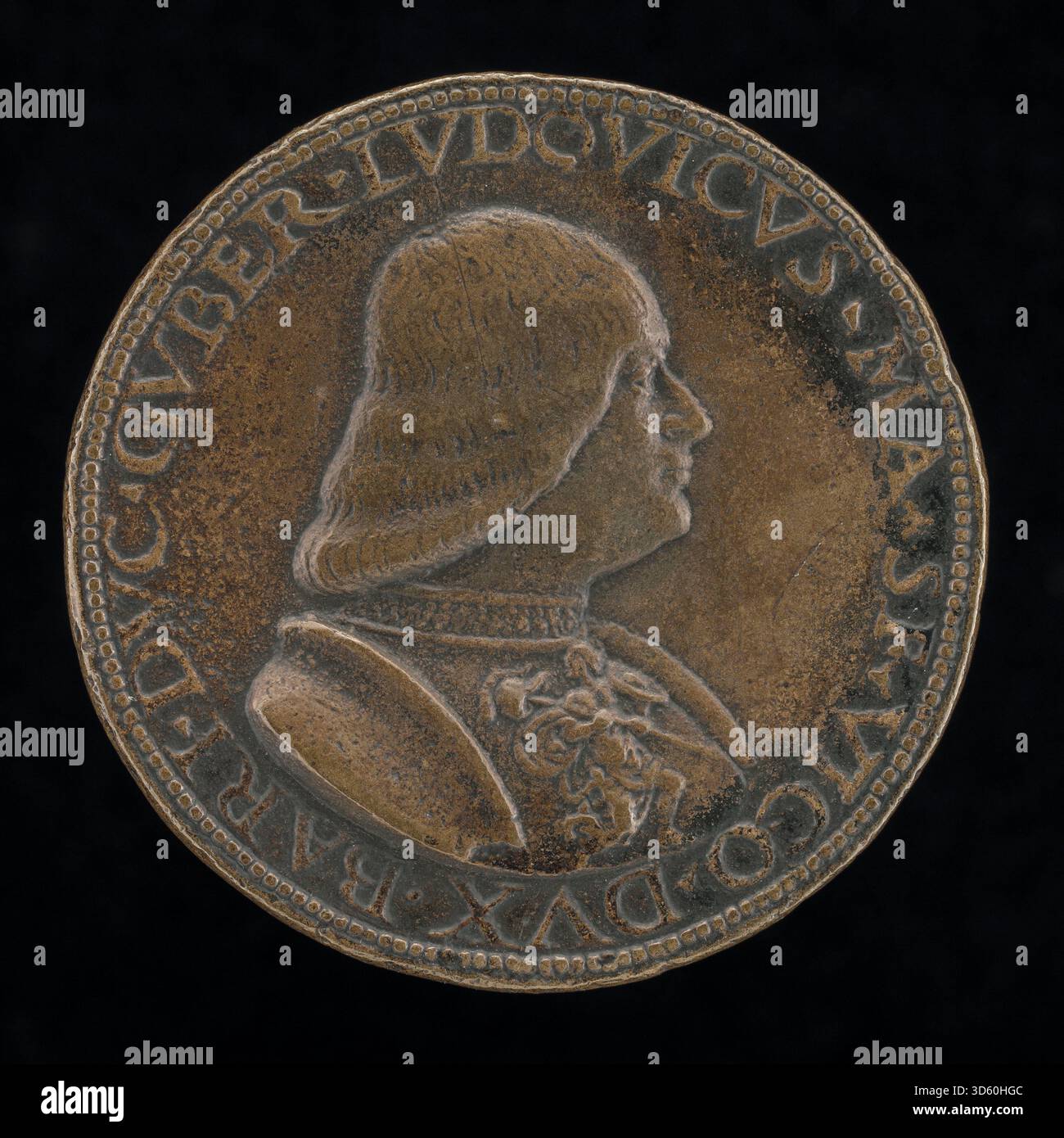 Diese Medaille von Caradosso Foppa, um 1488, zeigt Lodovico Maria Sforza, genannt il Moro, 7. Herzog von Mailand, mit einem detaillierten Profilporträt mit Inschriften und Kunsthandwerk der Renaissance. Stockfoto