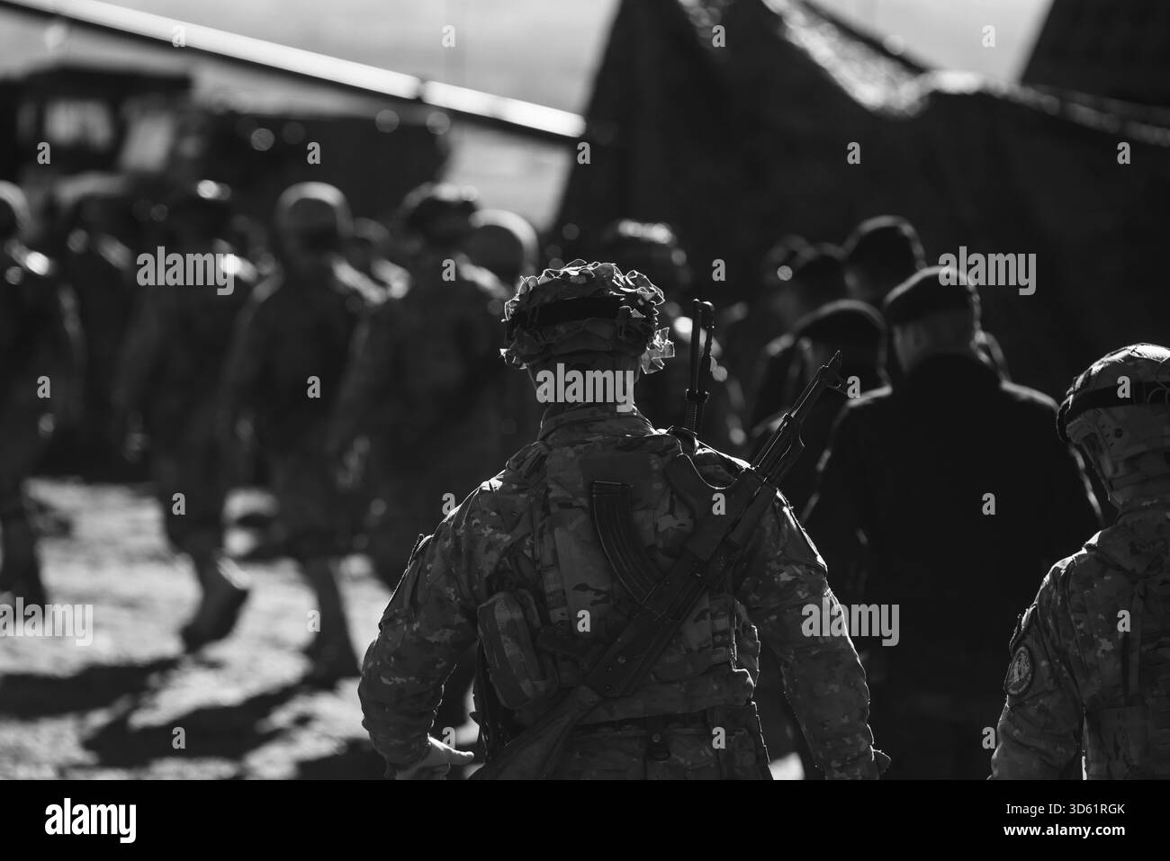 Rumänische Armeesoldaten während einer multinationalen NATO-Übung. Stockfoto