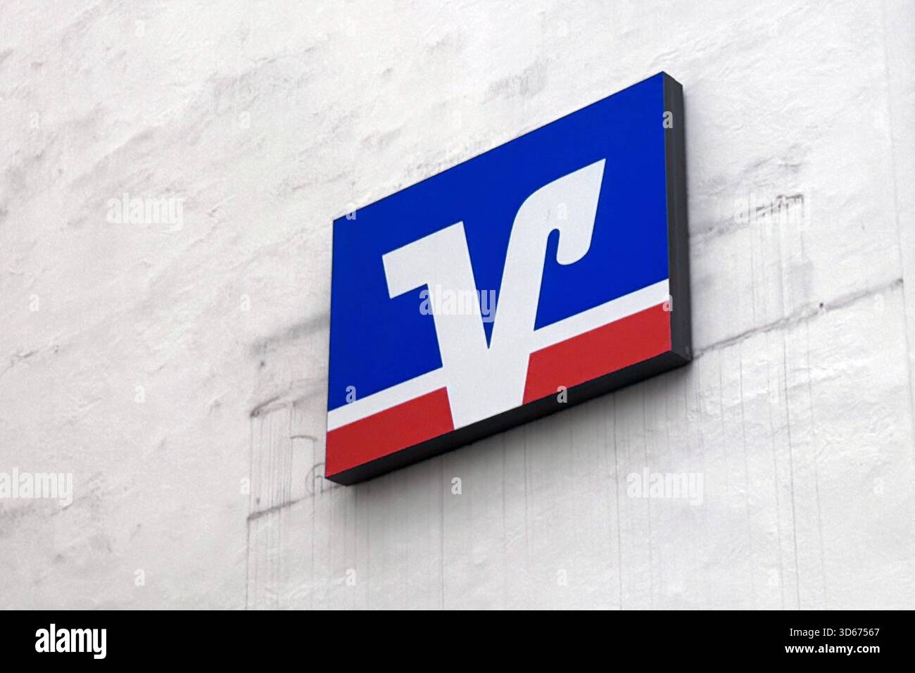 16.11.2025 xsvx, Wirtschaft emwir , v.l. VR Bank Volksbank Raiffeisenbank Logo Symbolbild Markenschild in Kempten Kempten *** 16 11 2025 xsvx, Wirtschaft emwir , V l VR Bank Volksbank Raiffeisenbank Logo Symbolbild Markenschild in Kempten Kempten Stockfoto