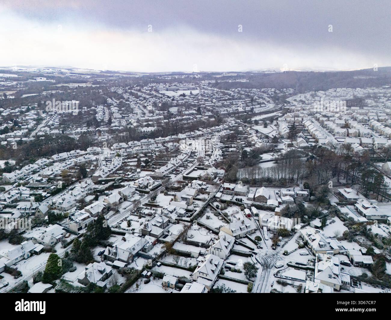 Aberdeen, Schottland. November 2025. Aberdeen, Schottland. 19. November 2025. Großbritannien Wetter Schottland 19/11/25 - der erste Schnee des Jahres fällt in Aberdeen Schottland Credit Paul Glendell / Alamy Credit: Paul Glendell/Alamy Live News Credit: Paul Glendell/Alamy Live News Stockfoto