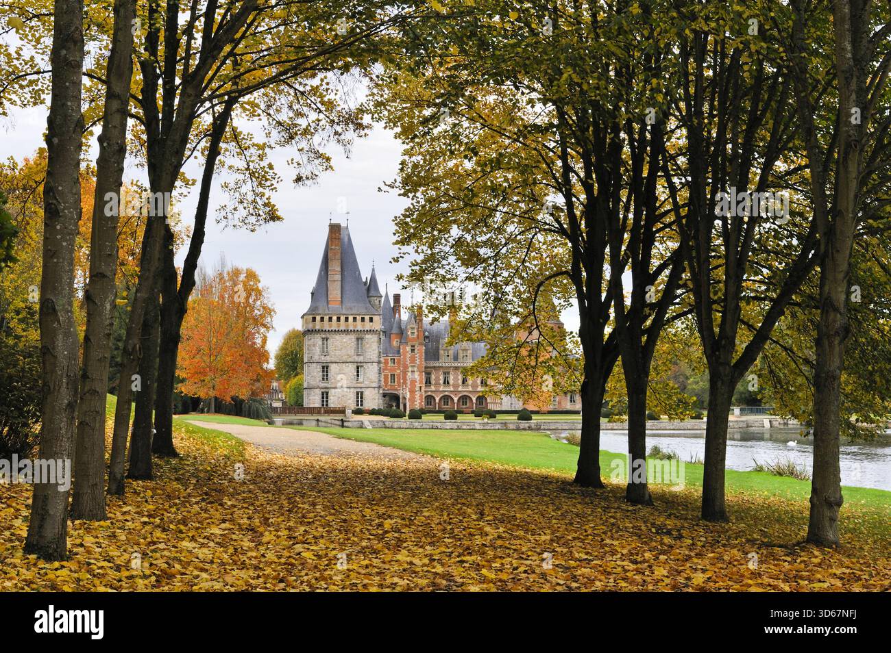 Chateau de Maintenon vom Park aus gesehen, Departement Eure-et-Loir, Region Centre, Frankreich, Europa Stockfoto