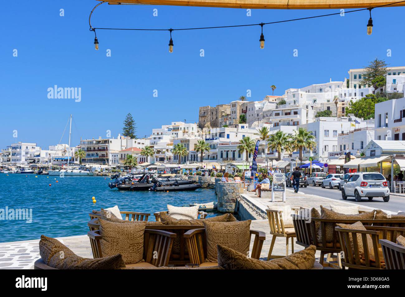 Naxos-Stadt am Wasser, Insel Naxos, Kykladen, Griechenland Stockfoto