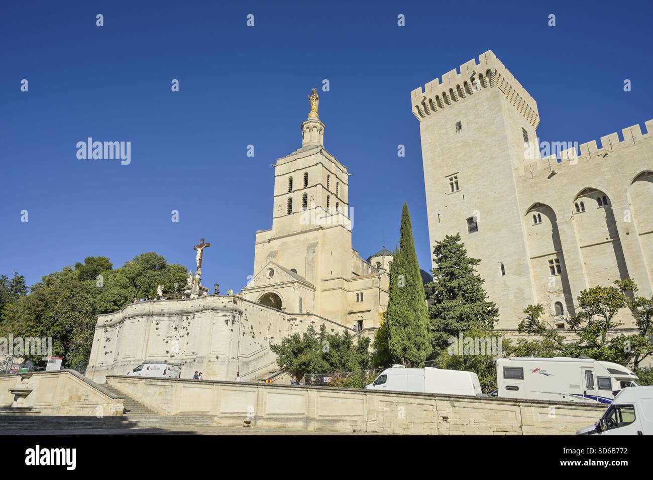 Cathedrale Notre-Dame-des-Doms d'Avignon, Palais des Papes, Avignon, Frankreich Stockfoto