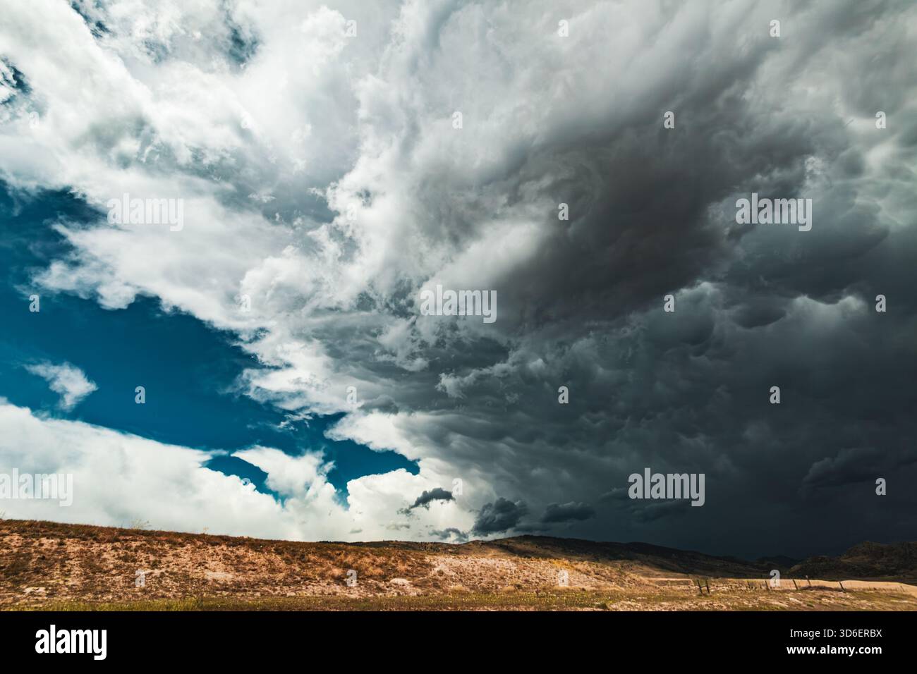 Dunkle Horizonte Stockfoto