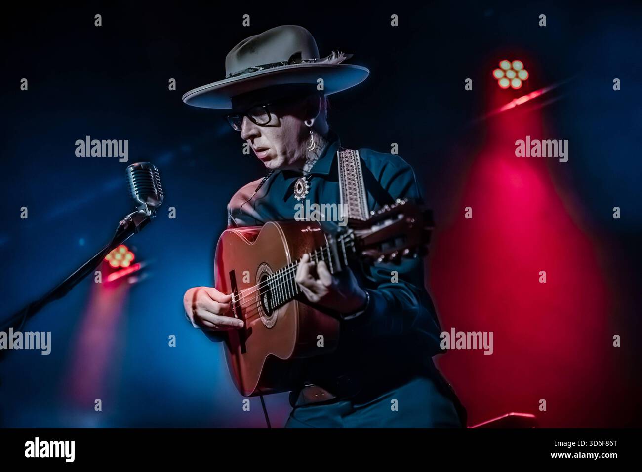 Musikkonzert - Micah P. Hinson - Tour 2025 Micha P. Hinson während Micah P. Hinson - Tour 2025, Musikkonzert in Rom, Italien, 19. November 2025 Rom Mönch Roma Italien Copyright: XTommasoxNotarangelox/xLiveMediax LPM 2150670 Stockfoto