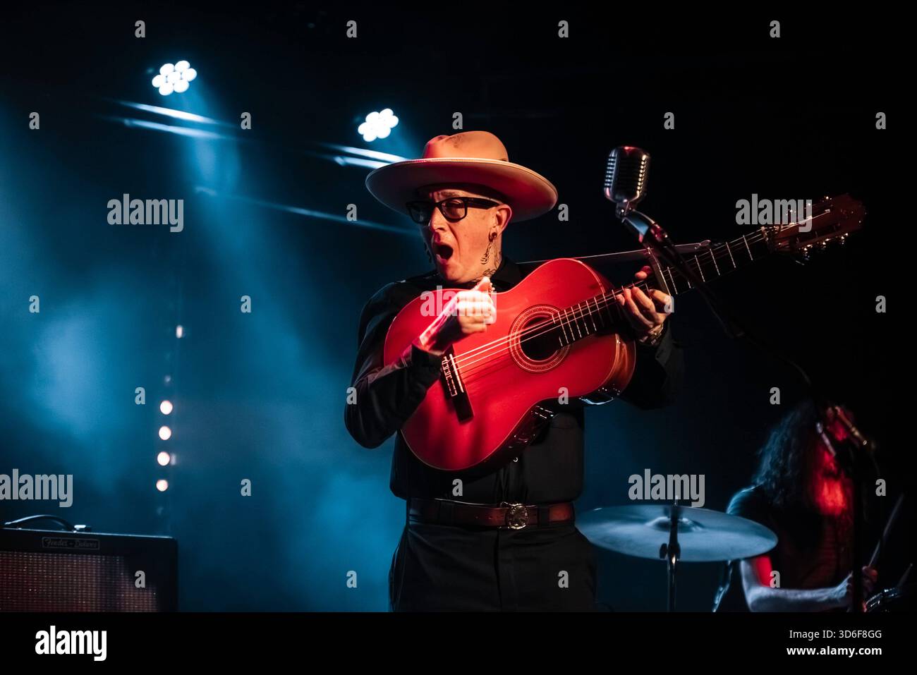 Musikkonzert - Micah P. Hinson - Tour 2025 Micha P. Hinson während Micah P. Hinson - Tour 2025, Musikkonzert in Rom, Italien, 19. November 2025 Rom Mönch Roma Italien Copyright: XTommasoxNotarangelox/xLiveMediax LPM 2150675 Stockfoto