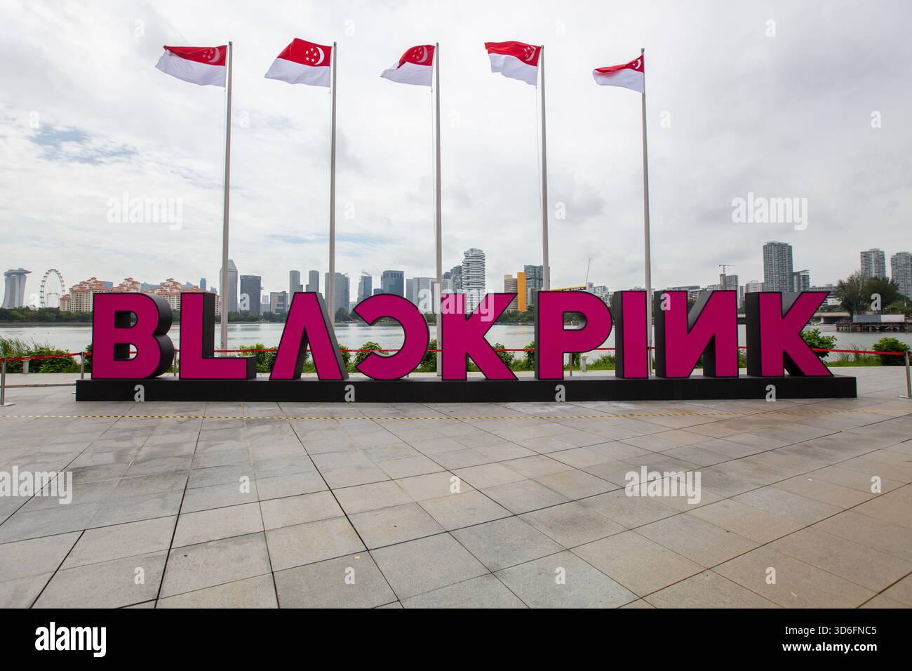 Blackpink Deadline World Tour Konzert, 3D-Schilder in Pink und Schwarz, interaktive Fotozone für die Fans, Singapur. Stockfoto